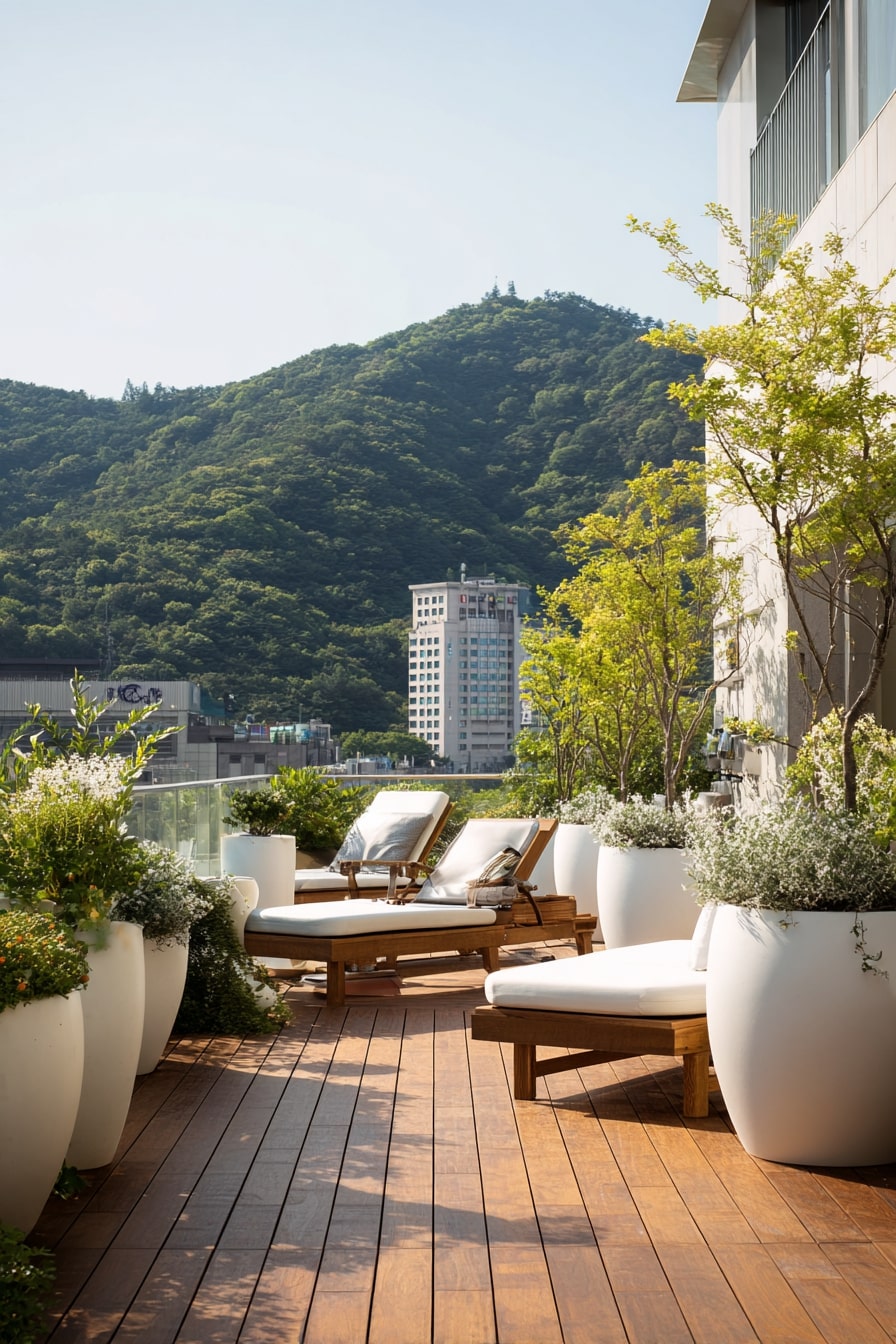 Raised Relaxation Elevated Deck with Built-In Planters