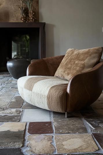Textural Neutrals in Cozy Seating